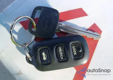 2003 Toyota Camry Le from USA, damaged, VIN 4T1BE32K43U717813